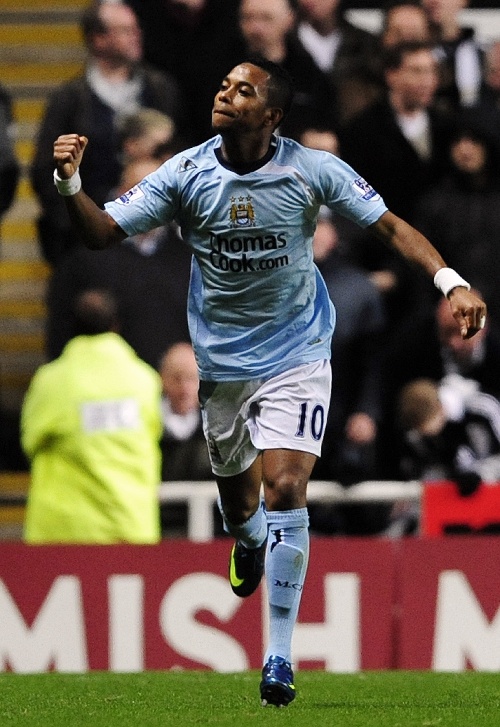 斯基拉：曼奇尼将与萨德签约一份2+2的合同，年薪500万欧（斯基拉：曼奇尼将赴萨德执教，签2+2合约年薪500万欧元）