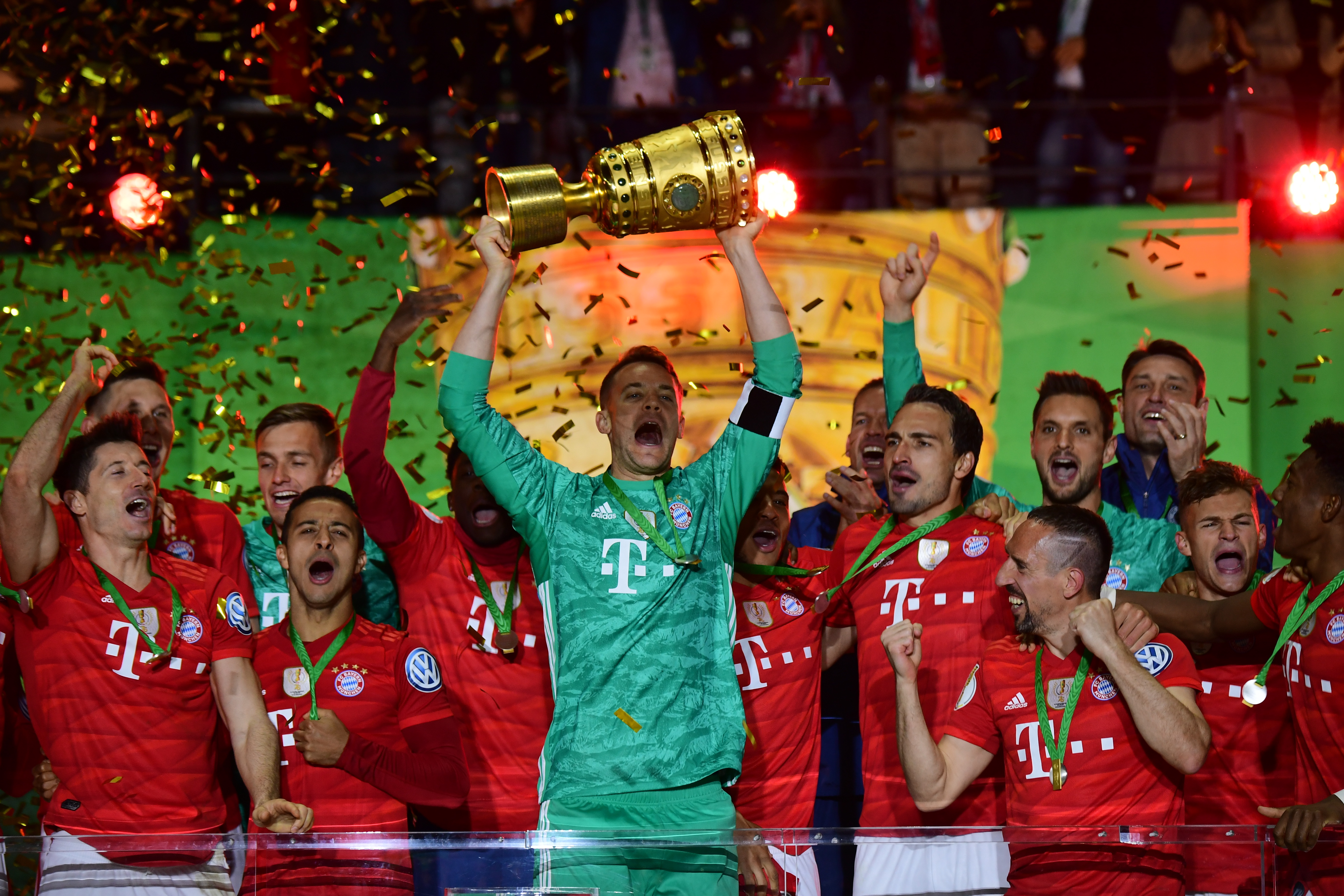 二飞虽退但接班人已到！王洪泽CBA俱乐部杯场均10.3分5.3板2.3助（二飞暂别，接班人就位！王洪泽在CBA俱乐部杯场均10.3分5.3板2.3助）