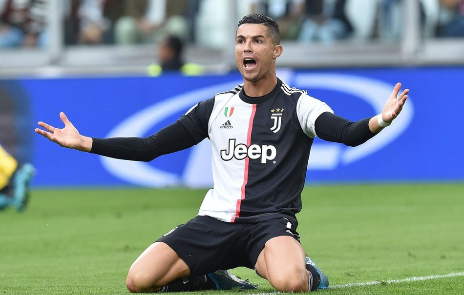 欧冠92年改制后戴帽数前10：梅西、C罗8次第1，姆巴佩5次第4（自1992年欧冠改制以来帽子戏法前十：梅西、C罗各8次并列第1，姆巴佩5次居第4）