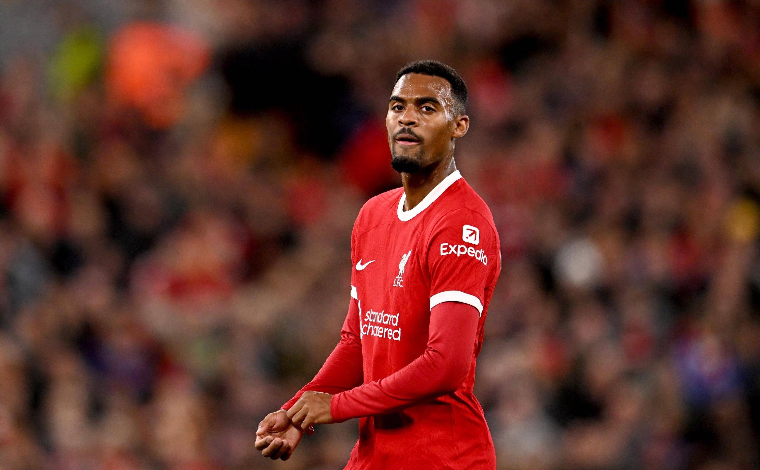 北京市足协贺信：国安用金灿灿的奖杯回应了首都广大球迷的期待（北京市足协发贺信：金杯见证国安兑现京城球迷期待）