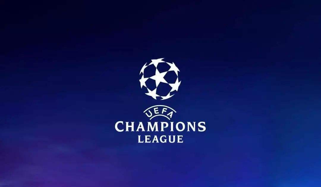 记者：上海申花5名外援以及谢鹏飞和戴伟浚随队出征亚冠客场（记者：申花5外援携谢鹏飞、戴伟浚随队征战亚冠客场）