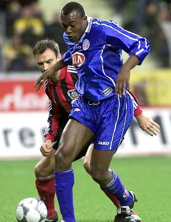 欧洲杯小组赛战况总结（欧洲杯小组赛赛况回顾）