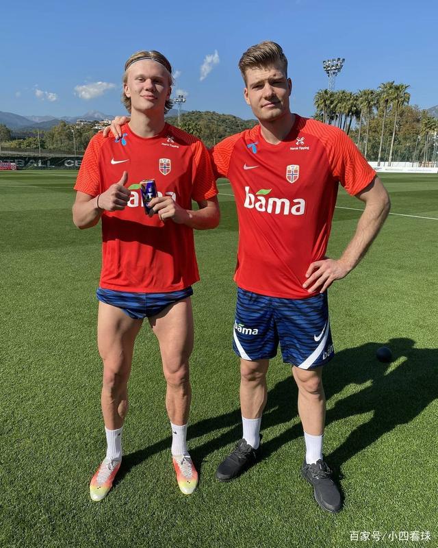 海纳：我对于帕续约保持谨慎的乐观态度，他非常喜欢拜仁生活（海纳：对帕续约谨慎乐观，他很享受在拜仁的生活）