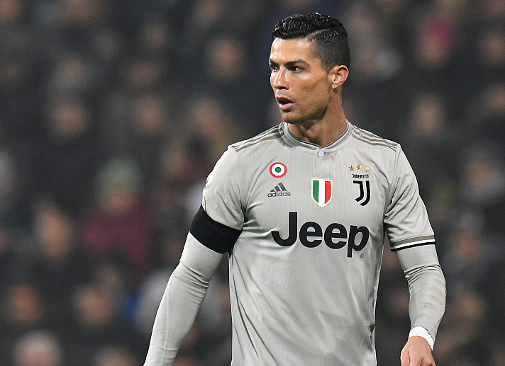 辽宁男篮CBA杯赛连输江苏广州引热议！球迷不满狂刷官媒评论区（CBA杯赛辽宁男篮连败江苏、广州引发热议，球迷不满刷屏官媒评论区）