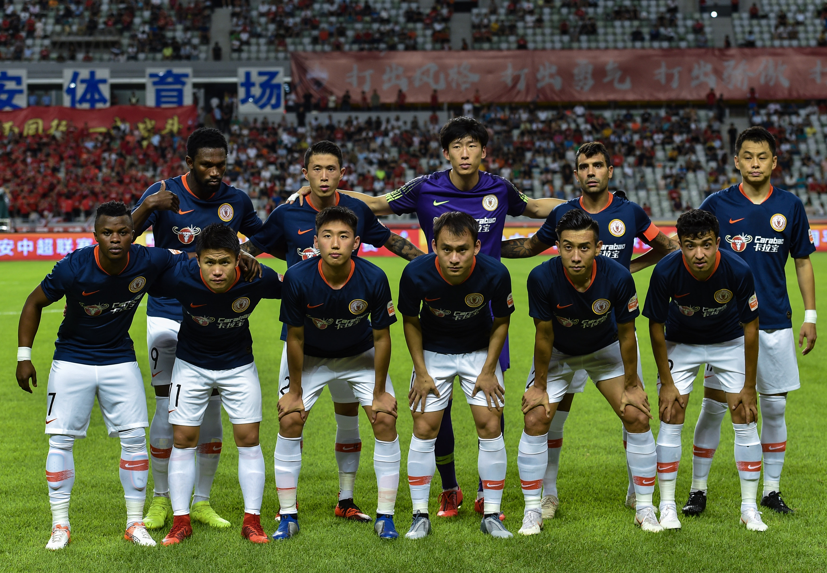 英超第14轮综述：利物浦平局+切尔西爆冷，阿森纳5分领先稳居榜首（英超第14轮：利物浦战平、切尔西爆冷失利，阿森纳以5分优势领跑）